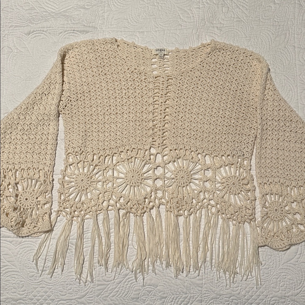Umgee Cream Crochet Fringe Sweater Sz M